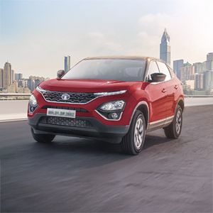  Tata Harrier Diesel vs Tata Harrier EV: Which SUV Should You Buy